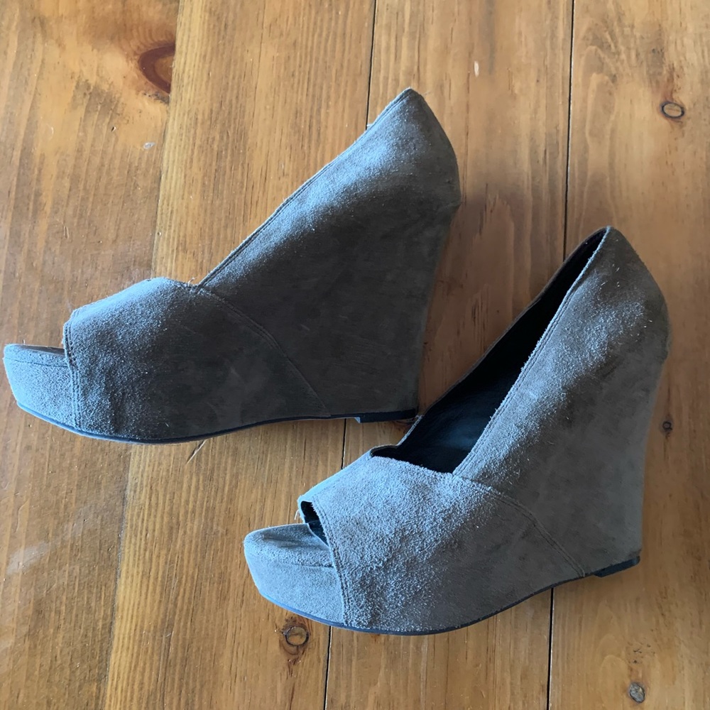 Elizabeth and James wedge heels